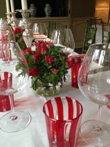 Home Vase dining table Arrangement Red anemones en masse